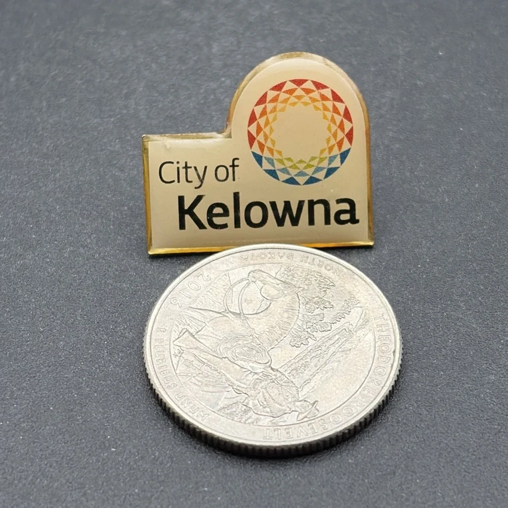 City Of Kelowna Canada British Columbia Lapel Hat Pin‎